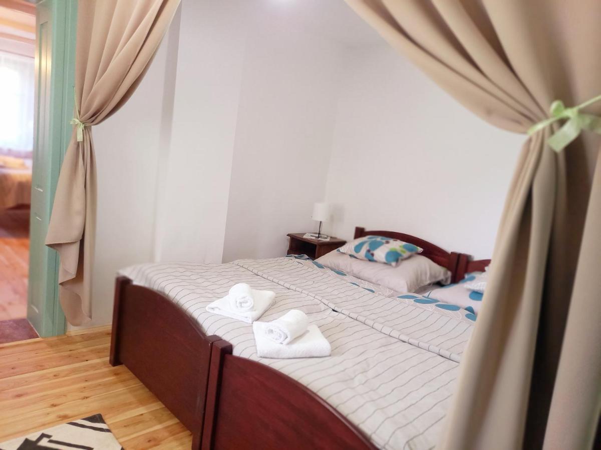Idill Vendeghaz Villa *