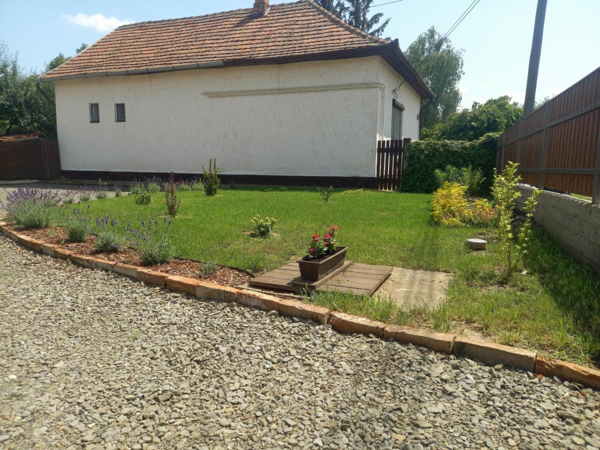Villa Idill Vendeghaz *